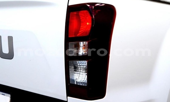 Tenga Tsaru Isuzu KB Zvimwe Mota in Mocambique in Nampula Tenga Tsaru Isuzu KB Zvimwe Mota in Mocambique in Nampula