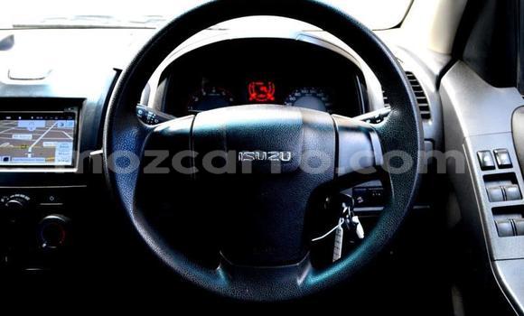 Tenga Tsaru Isuzu KB Zvimwe Mota in Mocambique in Nampula Tenga Tsaru Isuzu KB Zvimwe Mota in Mocambique in Nampula
