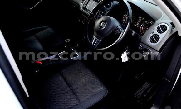 Nunua Ilio tumika Volkswagen Tiguan Nyeupe Gari ndani ya Mocambique nchini Nampula Nunua Ilio tumika Volkswagen Tiguan Nyeupe Gari ndani ya Mocambique nchini Nampula