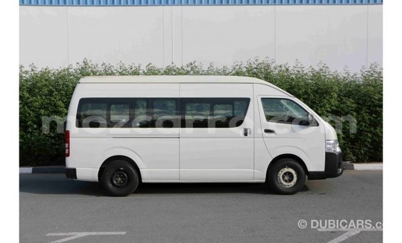 Comprar Importar Toyota Hiace Branco Carro em Import - Dubai em Cabo Delgado Comprar Importar Toyota Hiace Branco Carro em Import - Dubai em Cabo Delgado