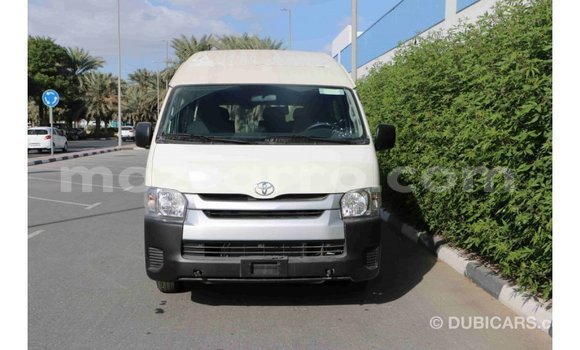 Comprar Importar Toyota Hiace Branco Carro em Import - Dubai em Cabo Delgado Comprar Importar Toyota Hiace Branco Carro em Import - Dubai em Cabo Delgado