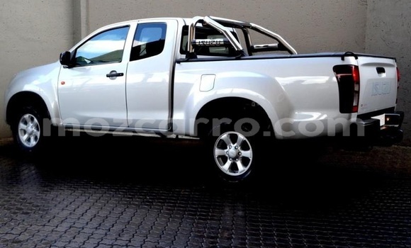 Buy Used Isuzu KB Other Car in Mocambique in Nampula Buy Used Isuzu KB Other Car in Mocambique in Nampula