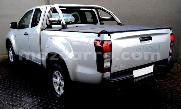 Buy Used Isuzu KB Other Car in Mocambique in Nampula Buy Used Isuzu KB Other Car in Mocambique in Nampula