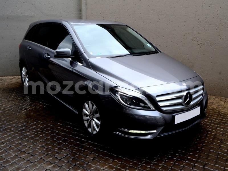 Big with watermark mercedes benz c180 coupe nampula mocambique 10530