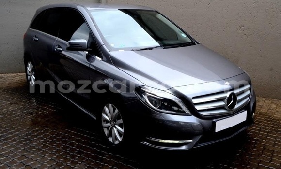 Comprar Usado Mercedes-Benz C180 coupe De outros Carro em Moçambique em Nampula Comprar Usado Mercedes-Benz C180 coupe De outros Carro em Moçambique em Nampula