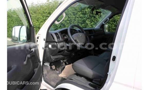 Comprar Importar Toyota Hiace Branco Carro em Import - Dubai em Cabo Delgado Comprar Importar Toyota Hiace Branco Carro em Import - Dubai em Cabo Delgado