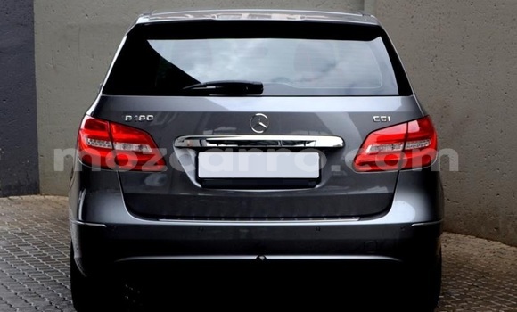 Comprar Usado Mercedes-Benz C180 coupe De outros Carro em Moçambique em Nampula Comprar Usado Mercedes-Benz C180 coupe De outros Carro em Moçambique em Nampula