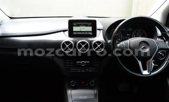 Comprar Usado Mercedes-Benz C180 coupe De outros Carro em Moçambique em Nampula Comprar Usado Mercedes-Benz C180 coupe De outros Carro em Moçambique em Nampula