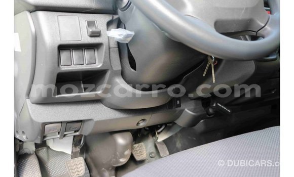 Comprar Importar Toyota Hiace Branco Carro em Import - Dubai em Cabo Delgado Comprar Importar Toyota Hiace Branco Carro em Import - Dubai em Cabo Delgado