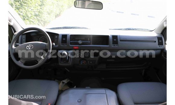 Comprar Importar Toyota Hiace Branco Carro em Import - Dubai em Cabo Delgado Comprar Importar Toyota Hiace Branco Carro em Import - Dubai em Cabo Delgado