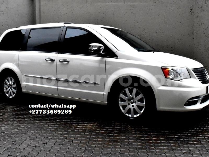 Big with watermark chrysler voyager nampula mocambique 10533
