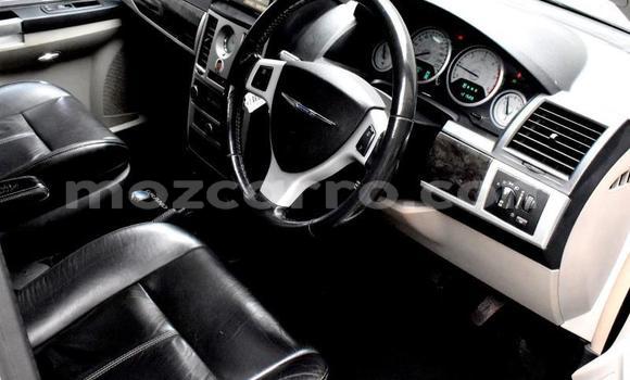 Tenga Tsaru Chrysler Voyager Zvimwe Mota in Mocambique in Nampula Tenga Tsaru Chrysler Voyager Zvimwe Mota in Mocambique in Nampula