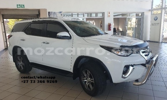 Tenga Tsaru Toyota Fortuner Chena Mota in Maputo in Maputo