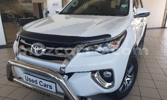 Buy Used Toyota Fortuner White Car in Maputo in Maputo Buy Used Toyota Fortuner White Car in Maputo in Maputo