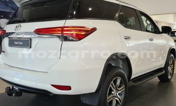 Nunua Ilio tumika Toyota Fortuner Nyeupe Gari ndani ya Maputo nchini Maputo Nunua Ilio tumika Toyota Fortuner Nyeupe Gari ndani ya Maputo nchini Maputo
