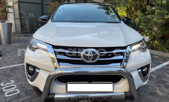 Comprar Usado Toyota Fortuner Branco Carro em Maputo em Maputo Comprar Usado Toyota Fortuner Branco Carro em Maputo em Maputo