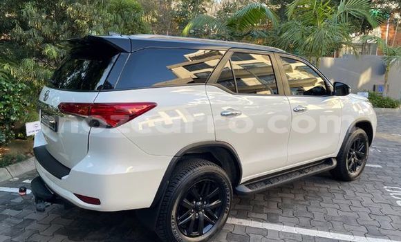 Comprar Usado Toyota Fortuner Branco Carro em Maputo em Maputo Comprar Usado Toyota Fortuner Branco Carro em Maputo em Maputo