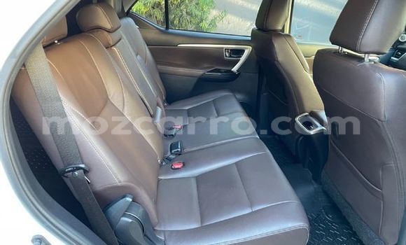 Comprar Usado Toyota Fortuner Branco Carro em Maputo em Maputo Comprar Usado Toyota Fortuner Branco Carro em Maputo em Maputo