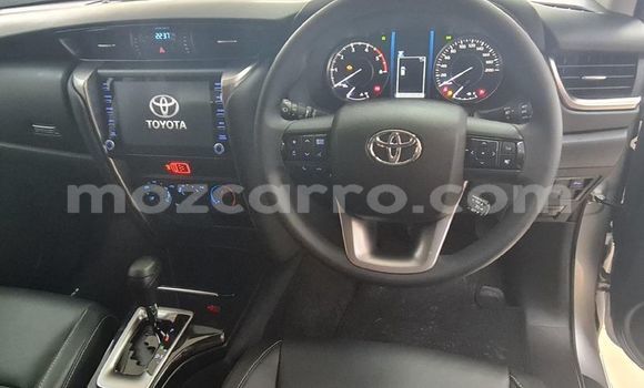 Nunua Ilio tumika Toyota Fortuner Fedha Gari ndani ya Maputo nchini Maputo Nunua Ilio tumika Toyota Fortuner Fedha Gari ndani ya Maputo nchini Maputo