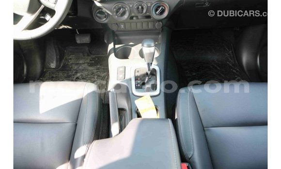 Comprar Importar Toyota Hilux Preto Carro em Import - Dubai em Cabo Delgado Comprar Importar Toyota Hilux Preto Carro em Import - Dubai em Cabo Delgado