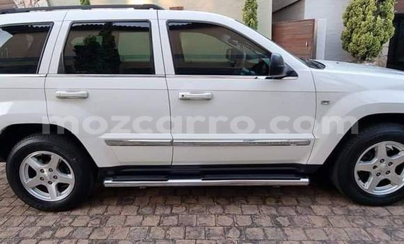 Buy Used Jeep Grand Cherokee White Car in Maputo in Maputo Buy Used Jeep Grand Cherokee White Car in Maputo in Maputo