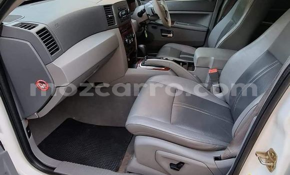 Buy Used Jeep Grand Cherokee White Car in Maputo in Maputo Buy Used Jeep Grand Cherokee White Car in Maputo in Maputo