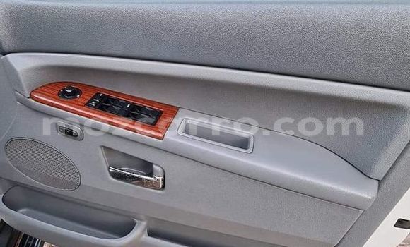 Buy Used Jeep Grand Cherokee White Car in Maputo in Maputo Buy Used Jeep Grand Cherokee White Car in Maputo in Maputo