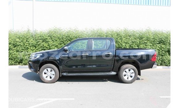 Comprar Importar Toyota Hilux Preto Carro em Import - Dubai em Cabo Delgado Comprar Importar Toyota Hilux Preto Carro em Import - Dubai em Cabo Delgado