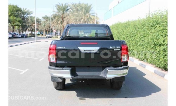 Comprar Importar Toyota Hilux Preto Carro em Import - Dubai em Cabo Delgado Comprar Importar Toyota Hilux Preto Carro em Import - Dubai em Cabo Delgado