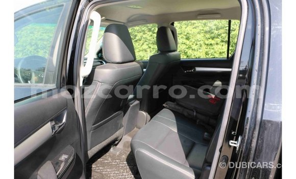 Comprar Importar Toyota Hilux Preto Carro em Import - Dubai em Cabo Delgado Comprar Importar Toyota Hilux Preto Carro em Import - Dubai em Cabo Delgado