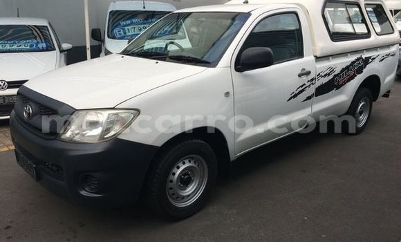 Comprar Usado Toyota Hilux Branco Carro em Maputo em Maputo Comprar Usado Toyota Hilux Branco Carro em Maputo em Maputo