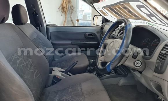 Nunua Ilio tumika Isuzu KB Nyeupe Gari ndani ya Maputo nchini Maputo Nunua Ilio tumika Isuzu KB Nyeupe Gari ndani ya Maputo nchini Maputo