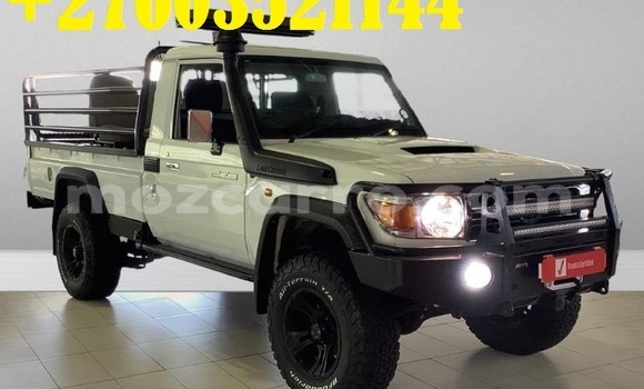 Buy Used Toyota Land Cruiser White Car in Maputo in Maputo