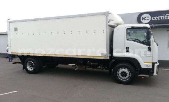 Comprar Usado Isuzu FTR 850 Branco Caminhão em Maputo em Maputo Comprar Usado Isuzu FTR 850 Branco Caminhão em Maputo em Maputo