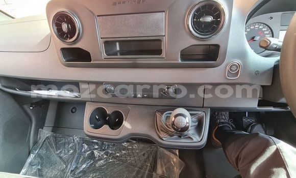 Buy Used Mercedes‒Benz S-klasse White Car in Maputo in Maputo Buy Used Mercedes‒Benz S-klasse White Car in Maputo in Maputo