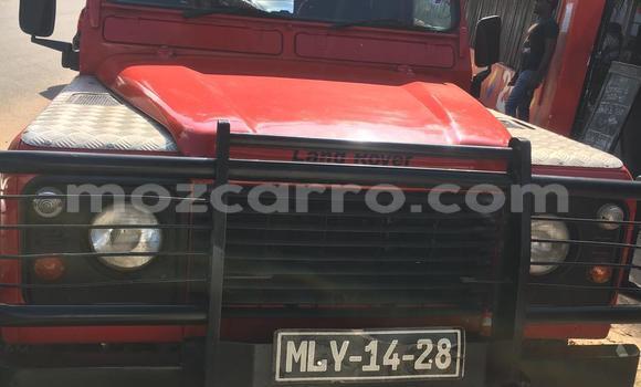 Buy Used Land Rover Defender Red Car in Mocambique in Nampula