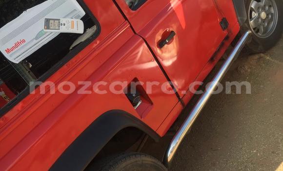 Buy Used Land Rover Defender Red Car in Mocambique in Nampula Buy Used Land Rover Defender Red Car in Mocambique in Nampula