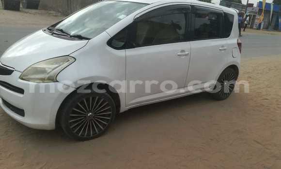 Tenga Tsaru Toyota Ractis Chena Mota in Maputo in Maputo