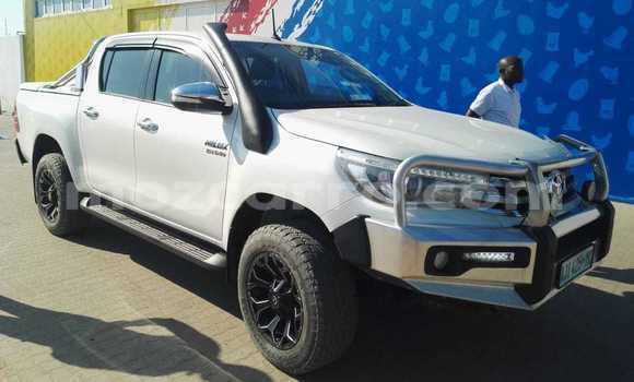 Medium with watermark toyota hiluxe revo nampula mocambique 10584
