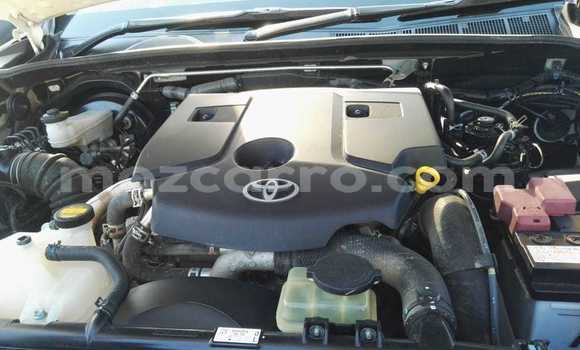 Nunua Ilio tumika Toyota Hiluxe Revo Nyeupe Gari ndani ya Mocambique nchini Nampula Nunua Ilio tumika Toyota Hiluxe Revo Nyeupe Gari ndani ya Mocambique nchini Nampula