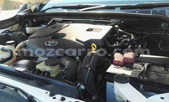 Nunua Ilio tumika Toyota Hiluxe Revo Nyeupe Gari ndani ya Mocambique nchini Nampula Nunua Ilio tumika Toyota Hiluxe Revo Nyeupe Gari ndani ya Mocambique nchini Nampula