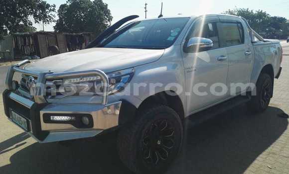 Nunua Ilio tumika Toyota Hiluxe Revo Nyeupe Gari ndani ya Mocambique nchini Nampula Nunua Ilio tumika Toyota Hiluxe Revo Nyeupe Gari ndani ya Mocambique nchini Nampula