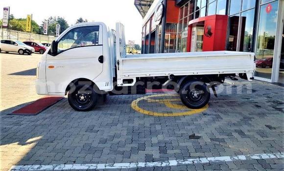 Tenga Tsaru Hyundai H1 Chena Mota in Maputo in Maputo Tenga Tsaru Hyundai H1 Chena Mota in Maputo in Maputo