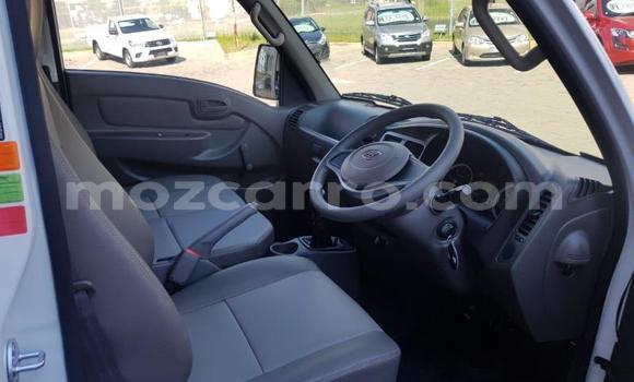Comprar Usado Hyundai H1 Branco Carro em Maputo em Maputo Comprar Usado Hyundai H1 Branco Carro em Maputo em Maputo