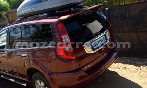 Comprar Usado Toyota Ractis Vermelho Carro em Maputo em Maputo Comprar Usado Toyota Ractis Vermelho Carro em Maputo em Maputo