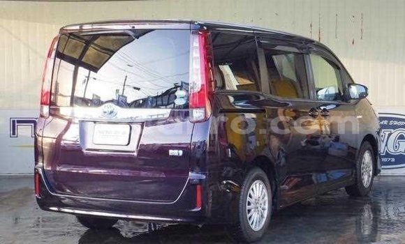 Buy Import Toyota Noah Other Car in Maputo in Maputo Buy Import Toyota Noah Other Car in Maputo in Maputo