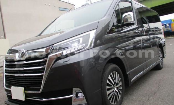 Comprar Importar Toyota Grand HiAce De outros Carro em Maputo em Maputo