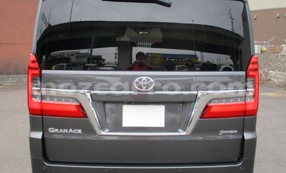 Nunua Imported Toyota Grand HiAce Nyingine Gari ndani ya Maputo nchini Maputo Nunua Imported Toyota Grand HiAce Nyingine Gari ndani ya Maputo nchini Maputo
