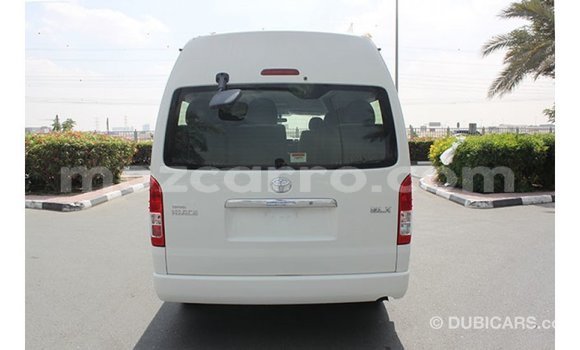 Comprar Importar Toyota Hiace Branco Carro em Import - Dubai em Cabo Delgado Comprar Importar Toyota Hiace Branco Carro em Import - Dubai em Cabo Delgado