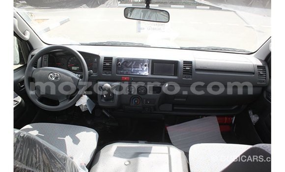 Comprar Importar Toyota Hiace Branco Carro em Import - Dubai em Cabo Delgado Comprar Importar Toyota Hiace Branco Carro em Import - Dubai em Cabo Delgado